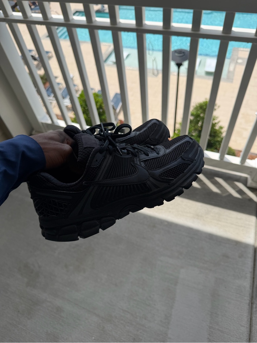 Nike Men's All-Black Trail Running Sneakers